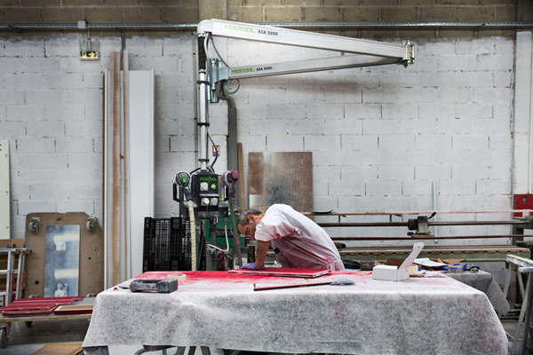 Reportage photo dans un atelier de vernissage et de laquuage